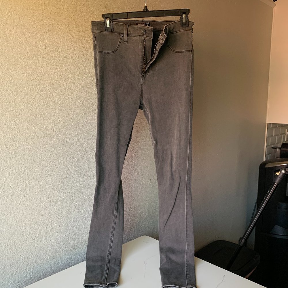 Abercrombie Women's Dark Grey Legging Jean Size 6
